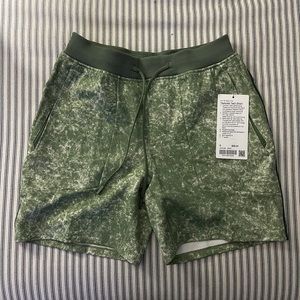 Mens lululemon green shorts